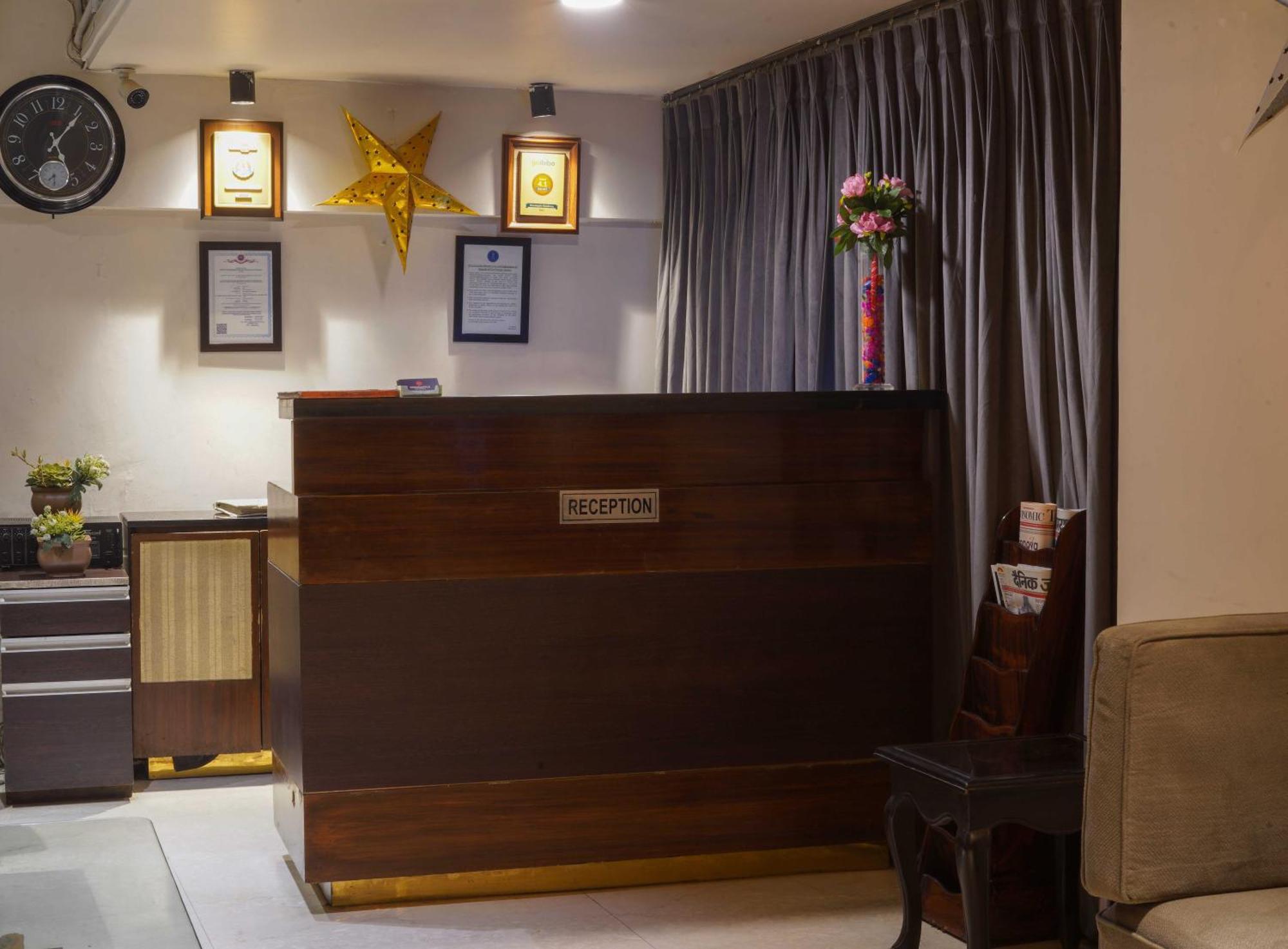 Woodapple Residency Ню Делхи Екстериор снимка